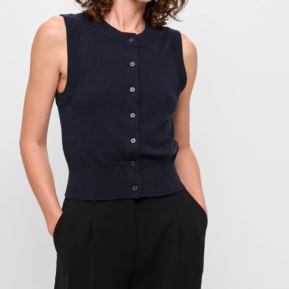 NEW Free People 100% cashmere Black Sleeveless Button-Up Sweater size M